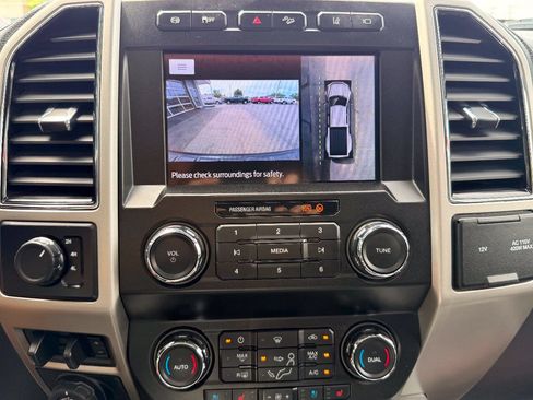 Used 2020 Ford F350 Lariat w/ Lariat Ultimate Package AWD/4WD image 28