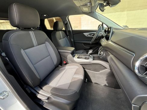 Used 2025 Chevrolet Blazer LT FWD image 36