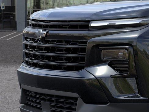 New 2026 Chevrolet Traverse LT w/ Midnight/Sport Edition FWD image 13