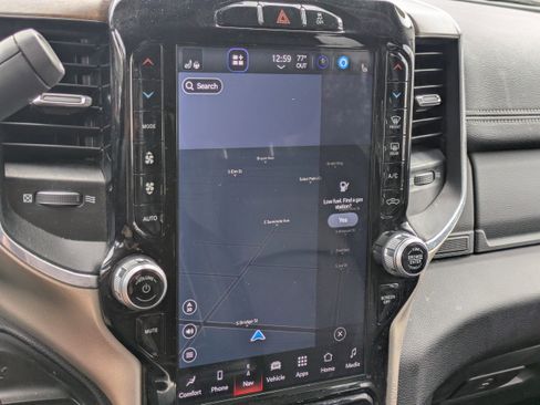 Used 2024 RAM 2500 Laramie image 28