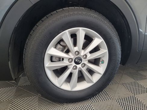 Used 2020 Kia Sorento FWD V6 image 31