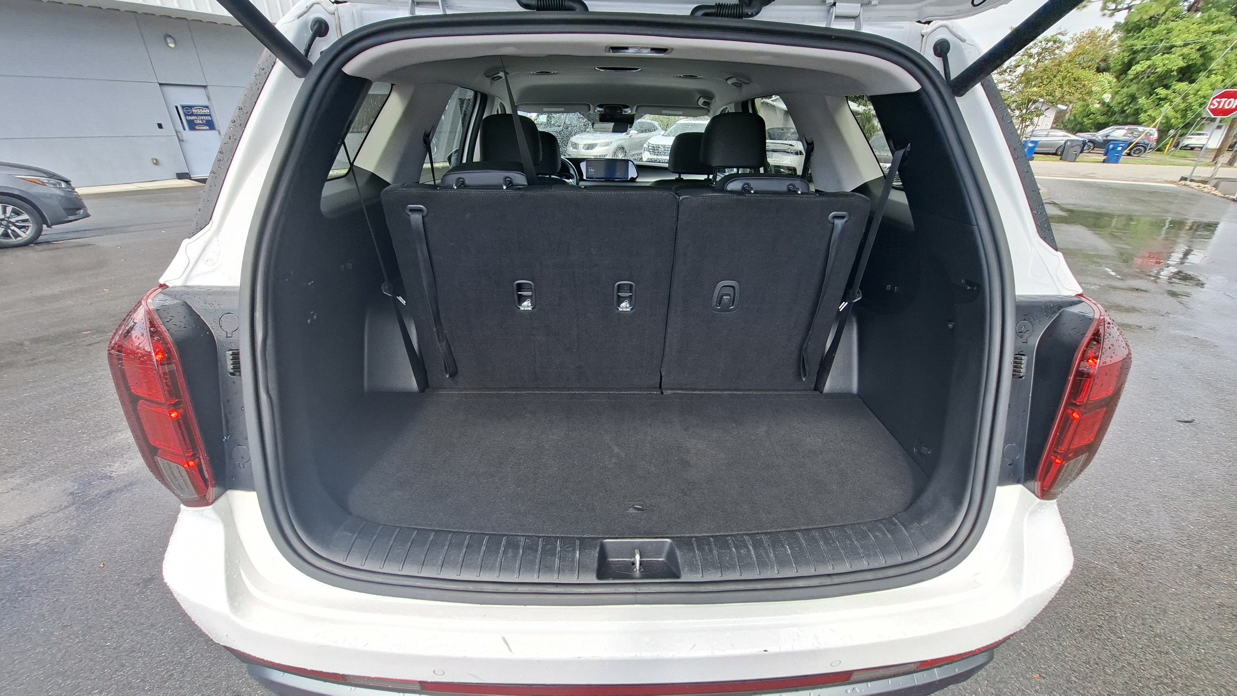 Used 2025 Hyundai Palisade SEL FWD image 23