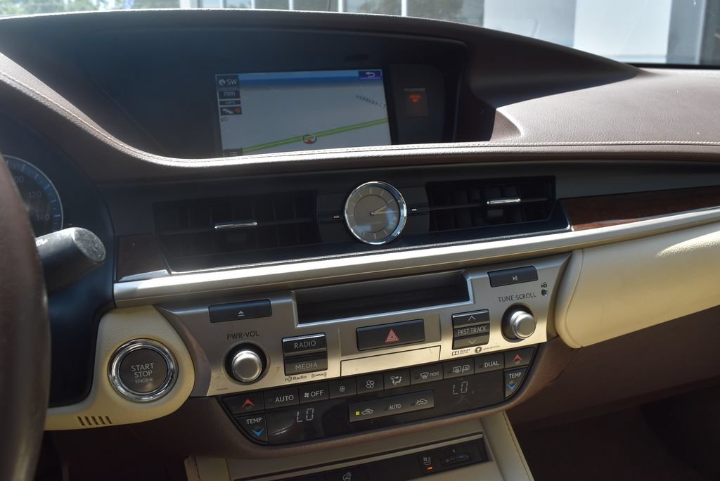 Used 2017 Lexus ES 350 w/ Navigation System Package FWD image 15