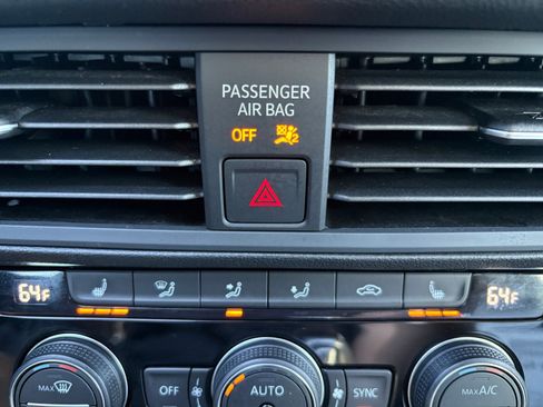 Certified 2022 Volkswagen Jetta SE FWD image 22