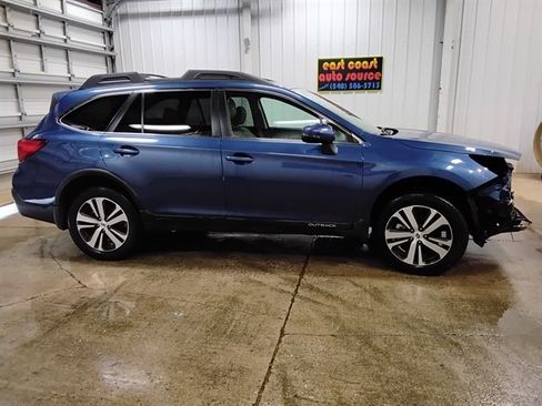 Used 2019 Subaru Outback 3.6R Limited w/ Popular Package #2 AWD/4WD image 2