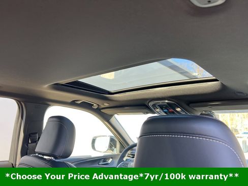 Certified 2024 Jeep Grand Cherokee Altitude image 21