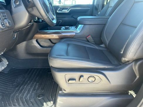 Used 2024 Chevrolet Silverado 2500 LT w/ Midnight Edition image 21