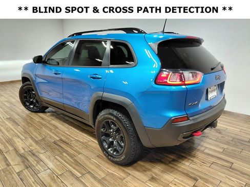 Used 2022 Jeep Cherokee Trailhawk w/ Trailer Tow Group image 9