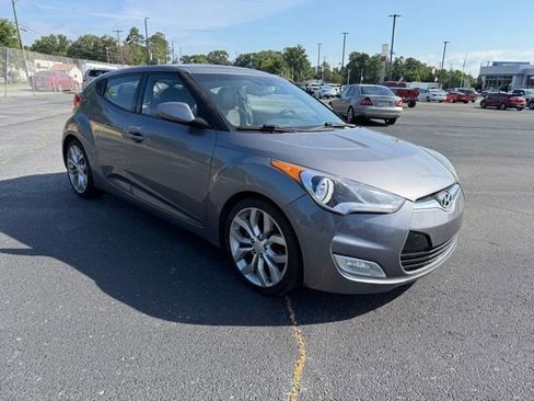 Used 2012 Hyundai Veloster w/ Style Pkg FWD image 6