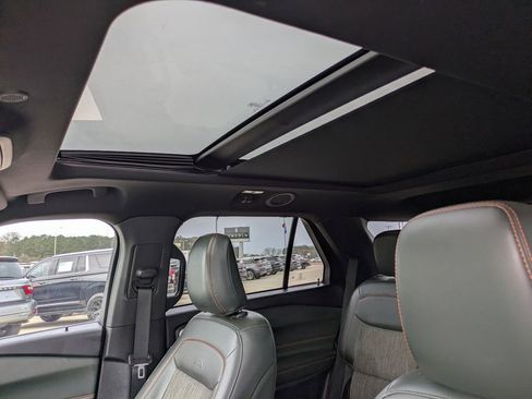 Used 2022 Ford Explorer Timberline w/ Timberline Technology Package image 9