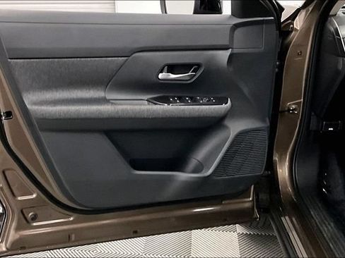 New 2026 Nissan Kicks SV w/ Cold Weather Package FWD image 32