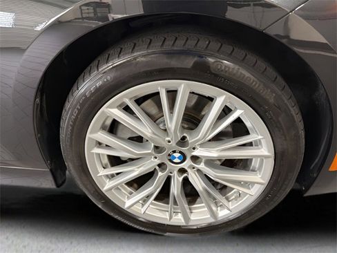 Used 2024 BMW 330i Sedan image 35