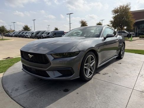 Certified 2025 Ford Mustang Coupe image 4