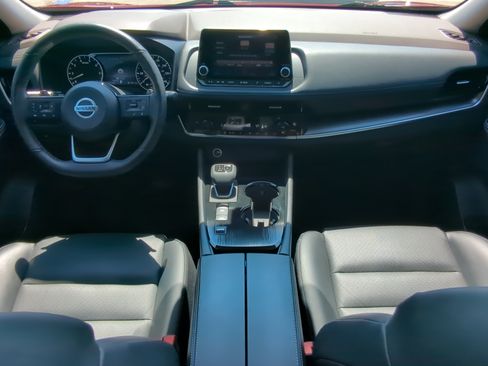 Used 2021 Nissan Rogue SV w/ Premium Package FWD image 13