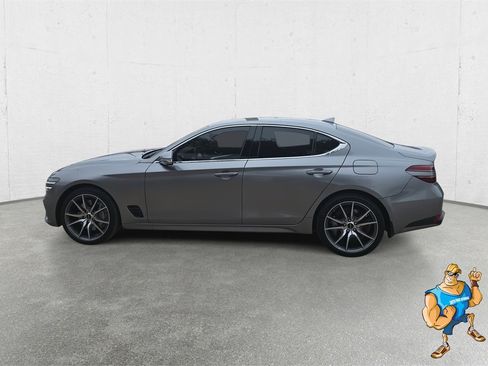 Used 2026 Genesis G70 2.5T image 8