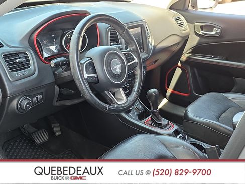 Used 2019 Jeep Compass Trailhawk AWD/4WD image 11