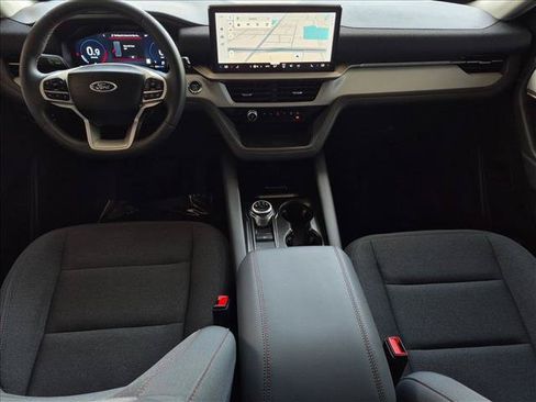 Used 2025 Ford Explorer Active RWD image 17