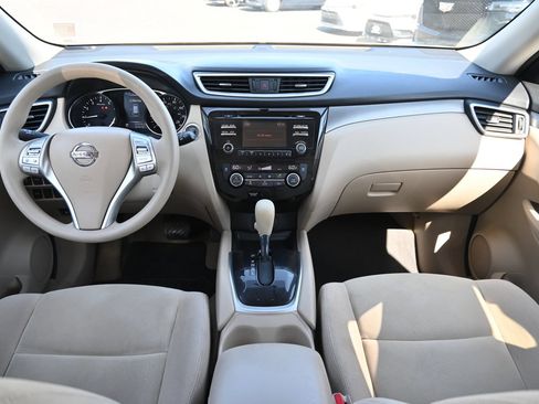 Used 2015 Nissan Rogue SV FWD image 7