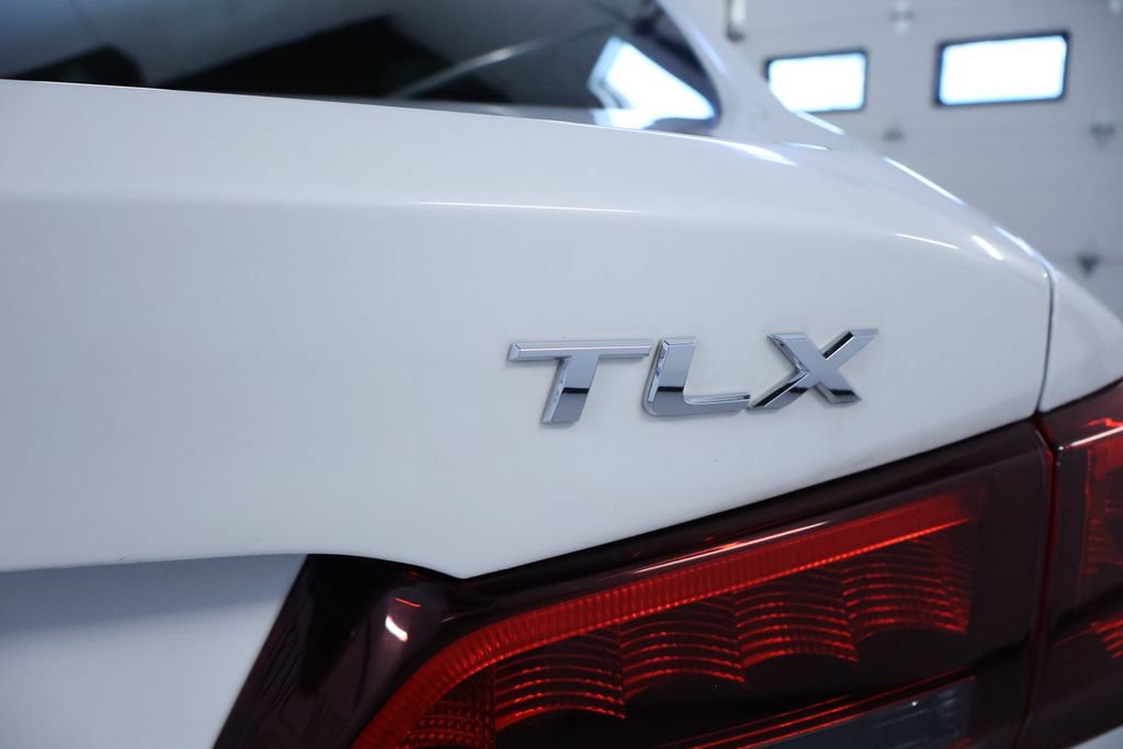 Used 2016 Acura TLX w/ Technology Package FWD image 10