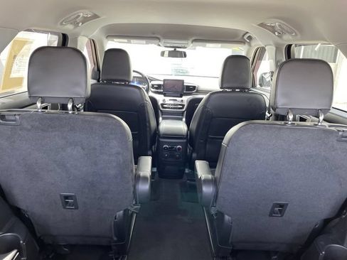 Used 2023 Ford Explorer XLT w/ Equipment Group 202A AWD/4WD image 30