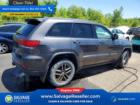 Used 2017 Jeep Grand Cherokee Trailhawk w/ Trailhawk Luxury Group AWD/4WD image 4