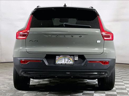 Used 2023 Volvo XC40 Recharge Plus AWD/4WD image 3