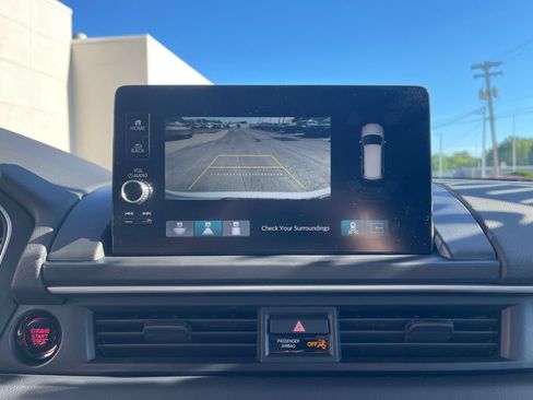Used 2024 Honda Pilot Touring image 13