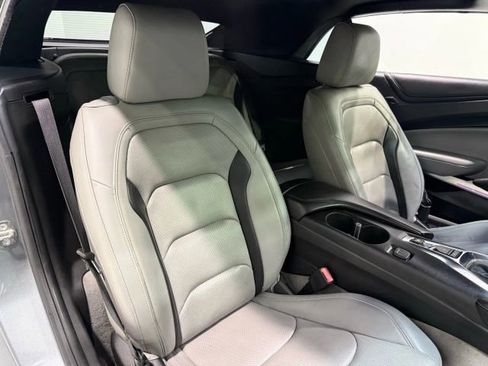 Used 2019 Chevrolet Camaro LT image 26