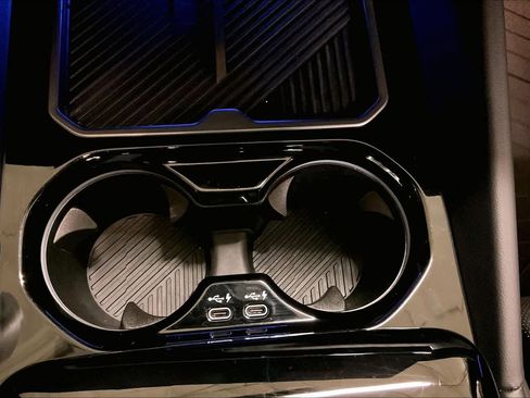 Certified 2025 BMW 530i image 35