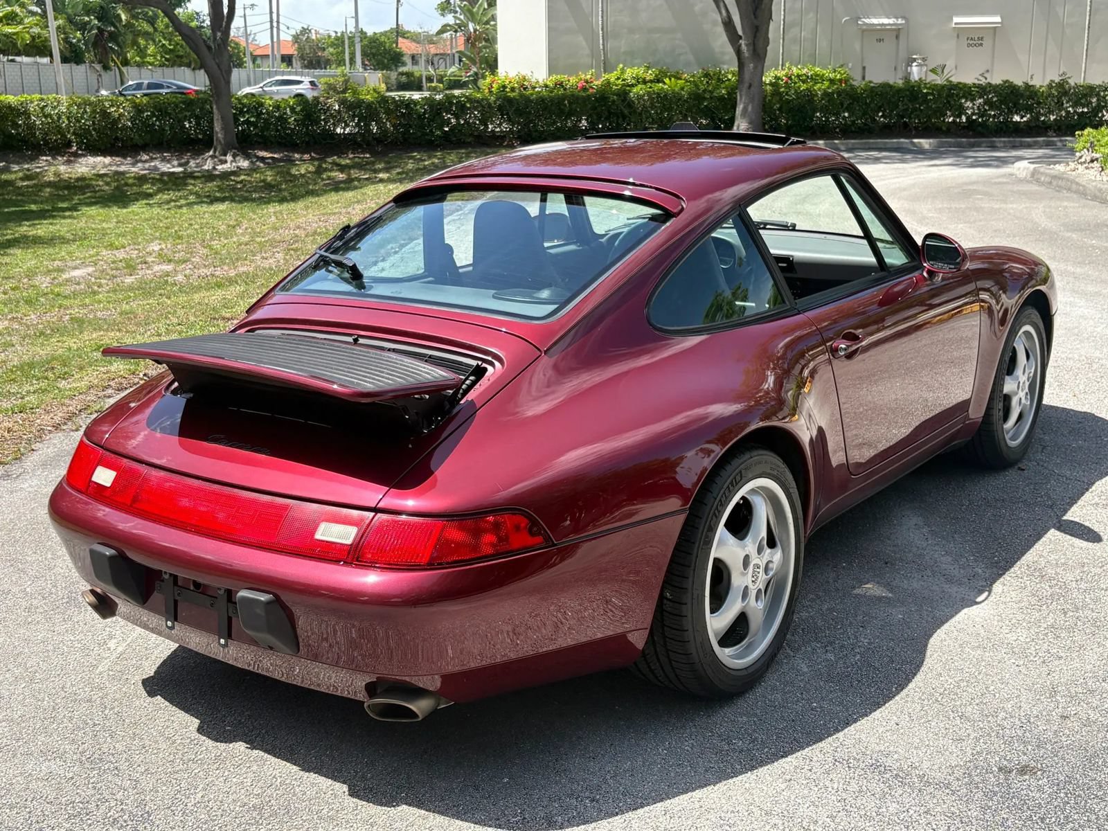 Used 1997 Porsche 911 Carrera image 28