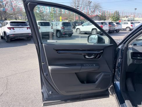 Used 2025 Honda CR-V EX-L image 16