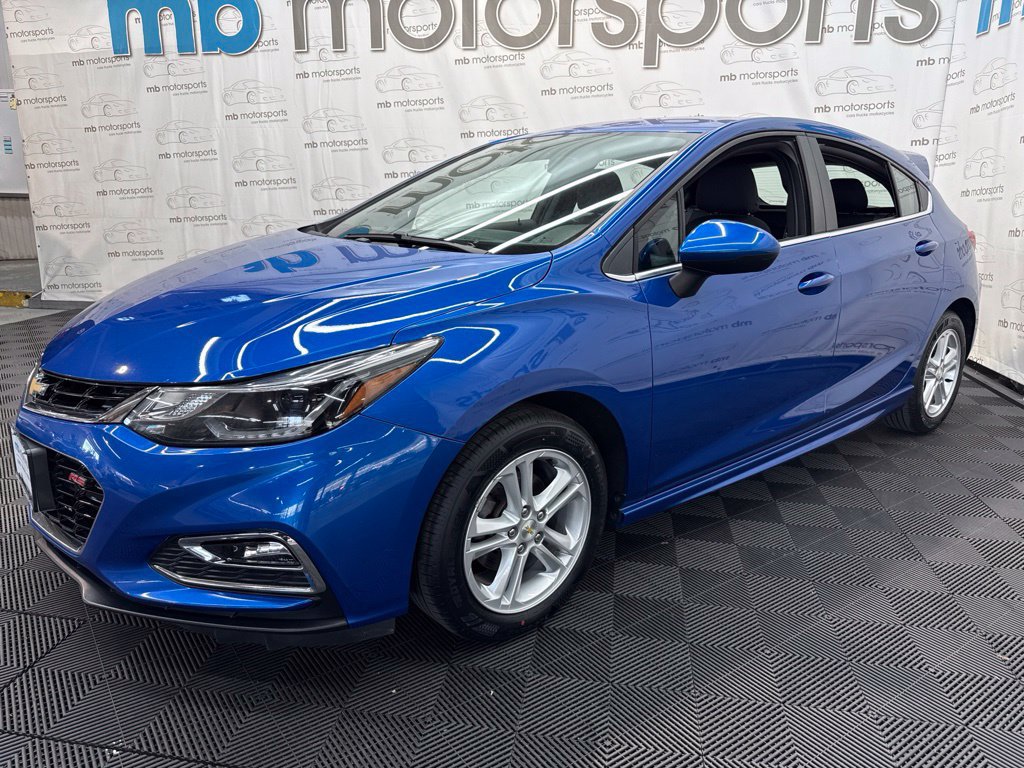 Used 2017 Chevrolet Cruze LT FWD image 1