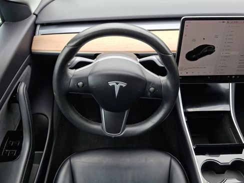 Used 2019 Tesla Model 3 Standard Range Plus RWD image 11