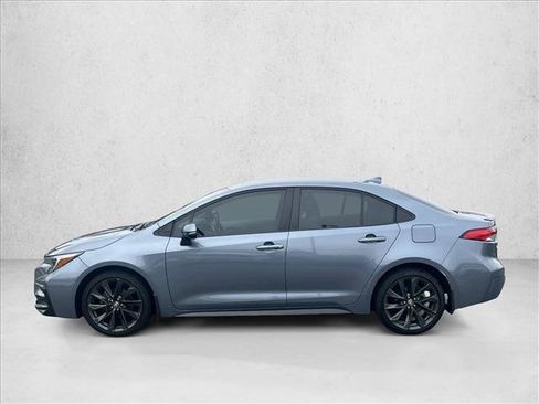 Used 2025 Toyota Corolla SE image 8