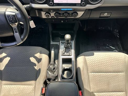Used 2021 Toyota Tacoma SR5 AWD/4WD image 26
