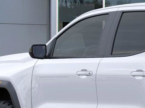 New 2026 GMC Canyon Elevation w/ Convenience Package image 12