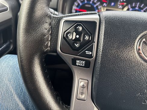 Used 2018 Toyota 4Runner Limited AWD/4WD image 49