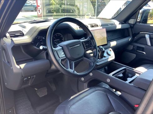 Used 2023 Land Rover Defender 130 X-Dynamic SE AWD/4WD image 17