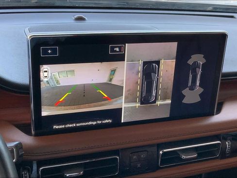 Used 2022 Lincoln Nautilus Reserve w/ Equipment Group 202A image 28