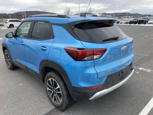 Used 2025 Chevrolet TrailBlazer LT w/ LT Cold Weather Package image 5