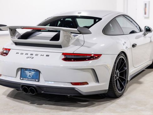 Used 2018 Porsche 911 GT3 image 9
