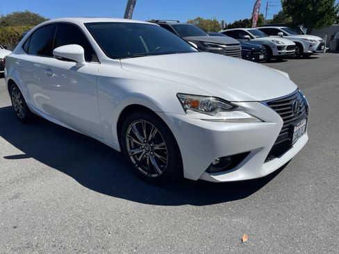 Used 2015 Lexus IS 250 RWD image 4