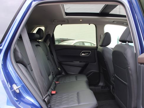 Certified 2023 Nissan Rogue Platinum image 14