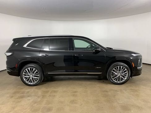 Used 2025 Buick Enclave Avenir w/ Super Cruise Package AWD/4WD image 7
