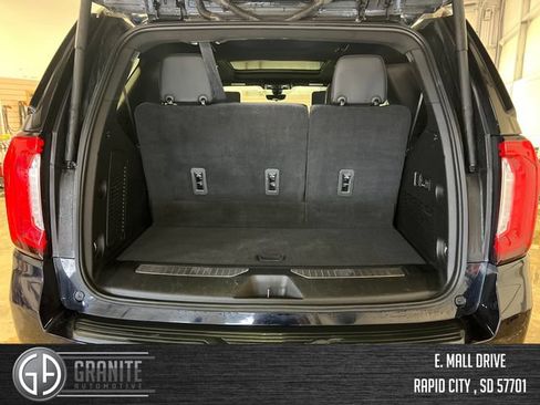 Used 2021 GMC Yukon Denali w/ Denali Premium Package AWD/4WD image 24