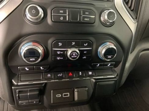 Used 2022 GMC Sierra 1500 Elevation w/ LPO, Elevation Black Package RWD image 26