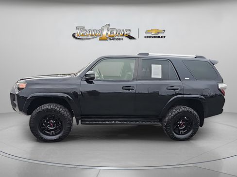 Used 2020 Toyota 4Runner SR5 image 11