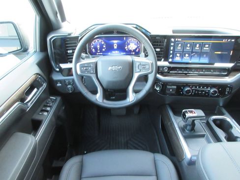 New 2026 Chevrolet Silverado 1500 LT Trail Boss w/ LT Trail Boss Premium Package AWD/4WD image 18