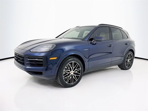 New 2026 Porsche Cayenne E-Hybrid image 1