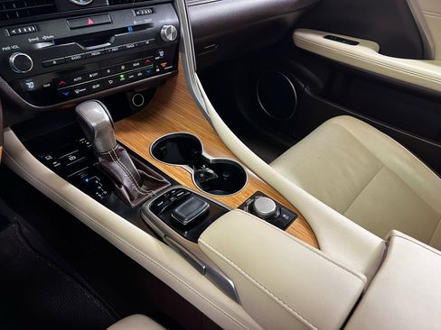 Used 2019 Lexus RX 350L Luxury image 21